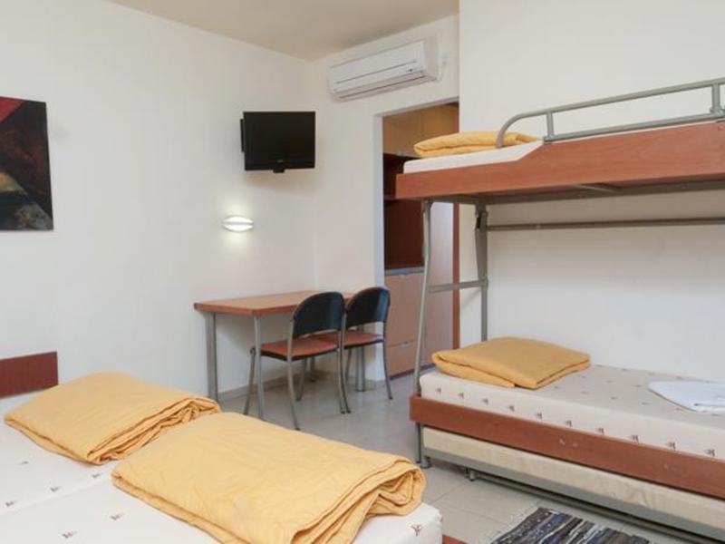 Hi - Arad Hostel Bagian luar foto