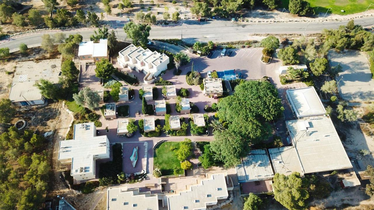 Hi - Arad Hostel Bagian luar foto